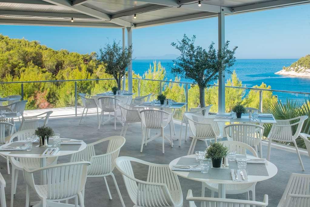 Gava Waterman Milna Resort Restaurant photo