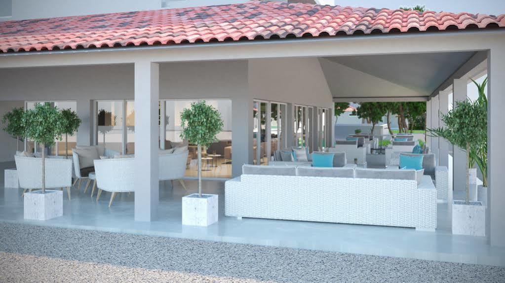 Gava Waterman Milna Resort Exterior photo
